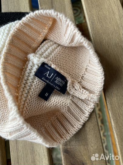 Шапка Armani Jeans женская оригинал