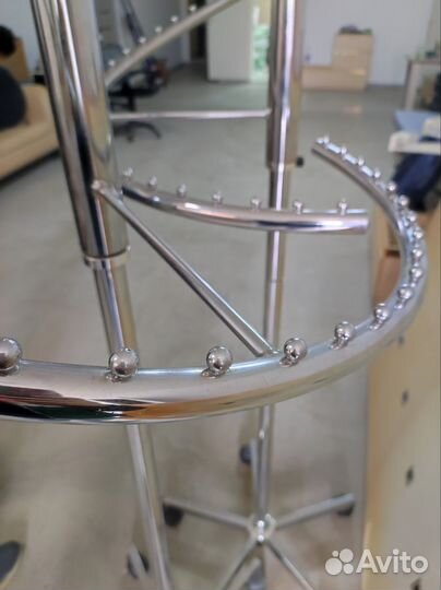 Вешалка напольная для юбок