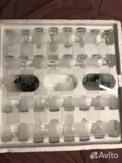 Стеклянные шахматы и шашки