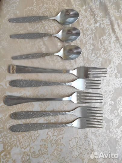 Столовые приборы