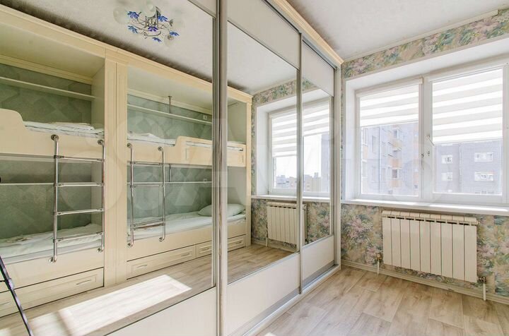 2-к. квартира, 56 м², 4/9 эт.