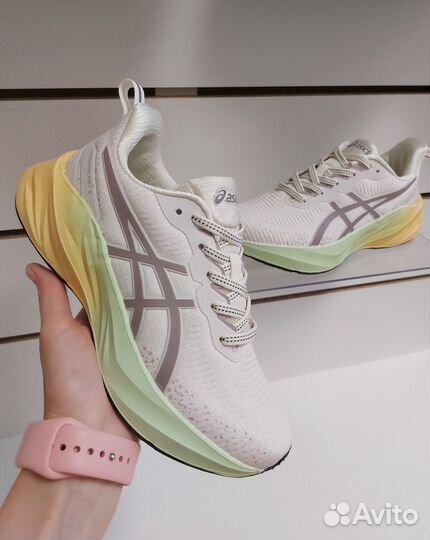 Кроссовки спортивные Asics Асикс 35 36 37 38 39