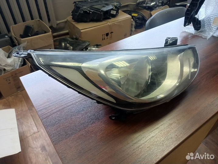 Фара правая Hyundai Solaris 2010-2014