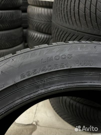 Bridgestone Blizzak LM-005 295/40 R21