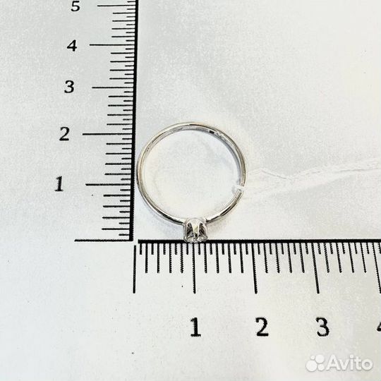 Золотое кольцо с камнем 17,5р