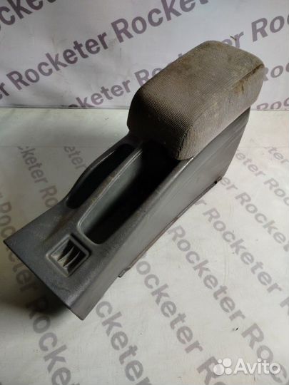 Подлокотник Mitsubishi Mirage 4G 15YJ1859 1999