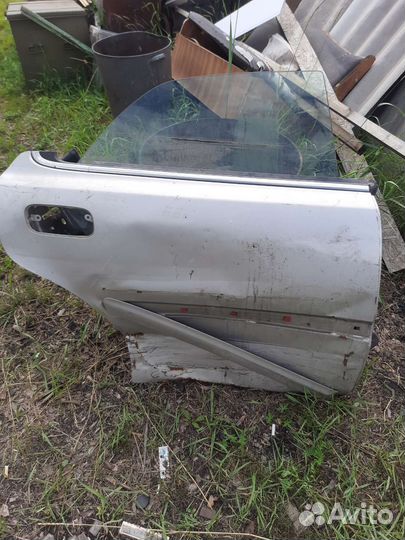 Продам дверь заднюю правую