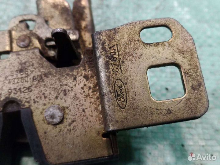 Замок багажника Ford Mondeo 1