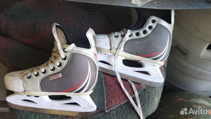 Хоккейные коньки Larsen