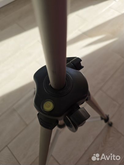 Штатив для фотоаппарата