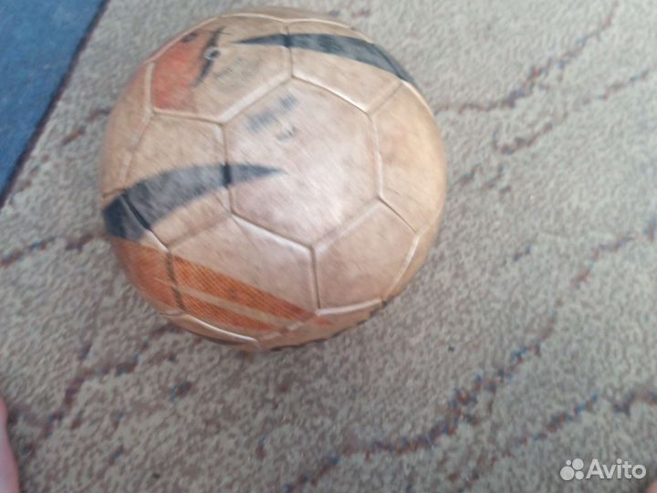 Футбольный мяч