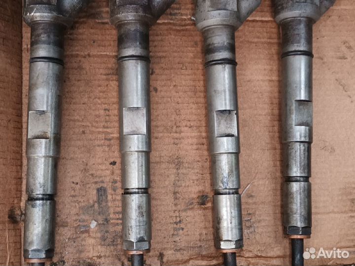 Топливная форсунка 338004A500