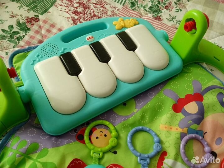 Развивающий коврик fisher price с пианино