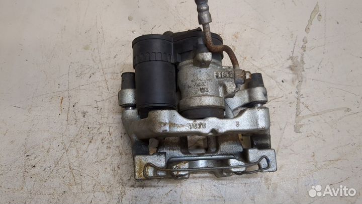 Суппорт правый задний Mazda 3 (BP) 2019