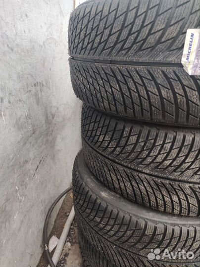 Michelin Pilot Alpin 5 265/40 R20 и 295/35 R20