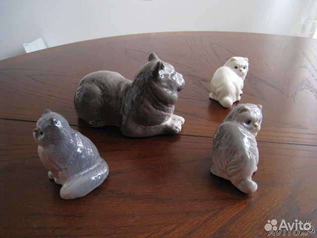 Фарфоровые статуэтки 