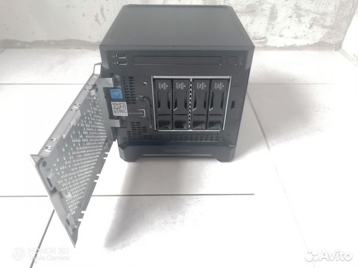 Сервер HP ProLiant MicroServer Gen8