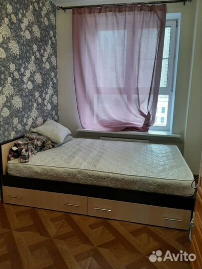 Кровать