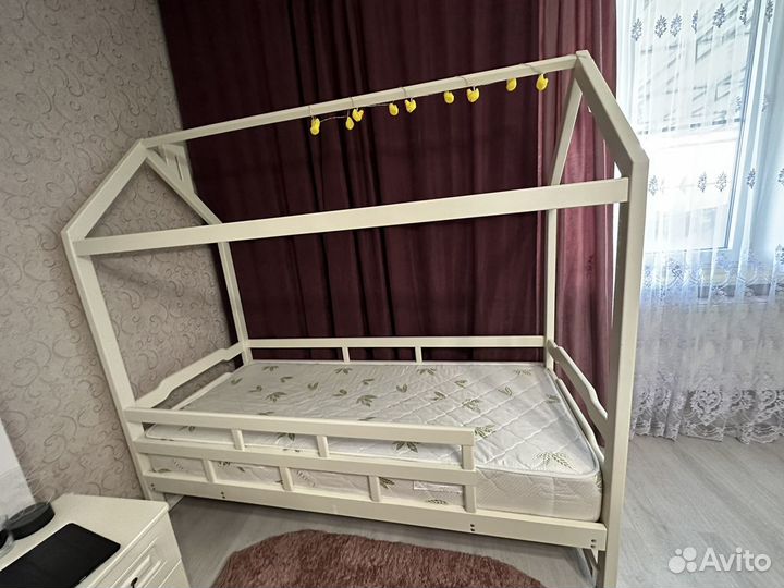 Детская кровать от 3 лет с матрасом бу