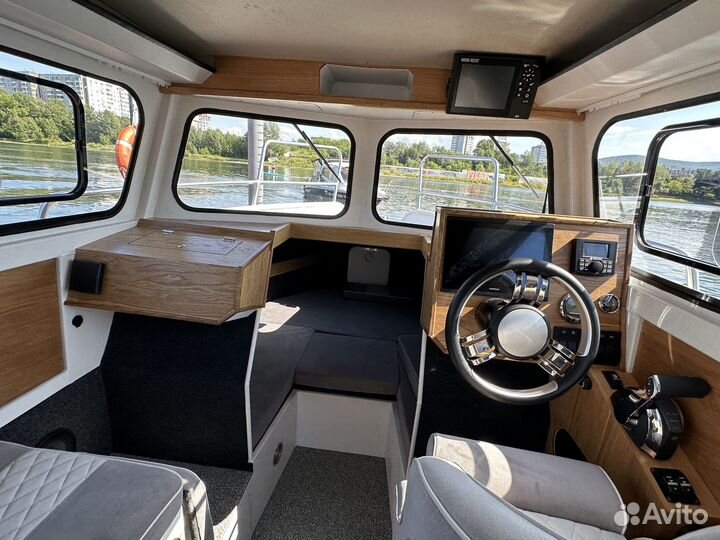 Катер с каютой KrasBoat 760 Long Restyling