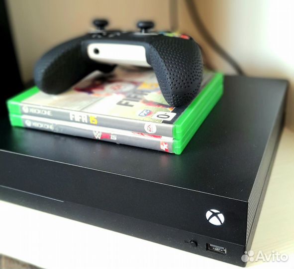 PS4 прошитая HEN9.0, Xbox One X/S 1 - 2 Джойстика