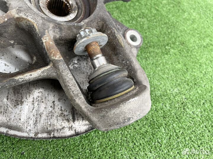 Кулак задний левый Mercedes W166 X166 C292