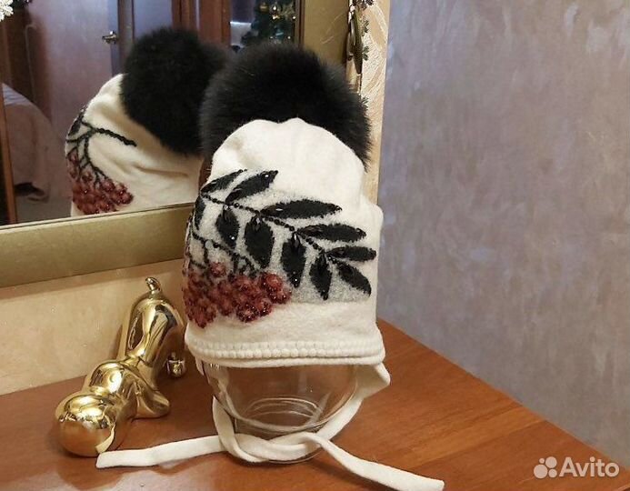 Красивая шапка на девочку 1-1,5 года Tavitta