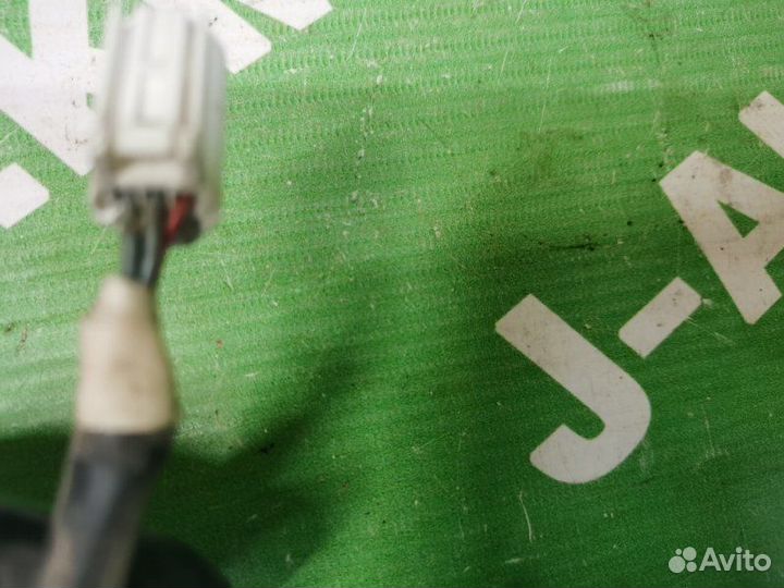 Зеркало заднего вида боковое правое Toyota Auris 1