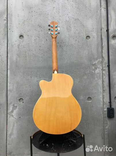 Гитара elitaro