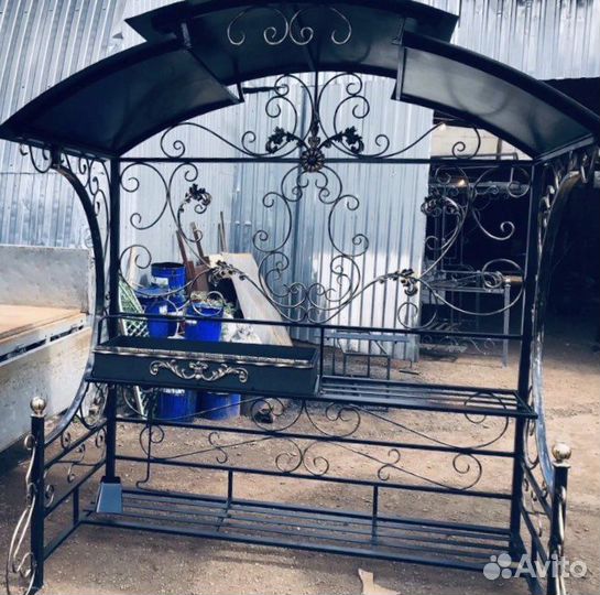 Мангал с крышей