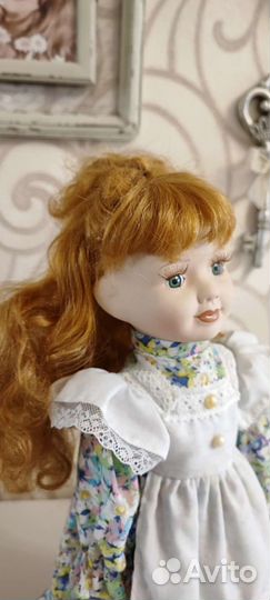 Кукла фарфоровая коллекционная