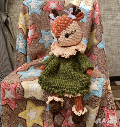 Вязаная игрушка олень
