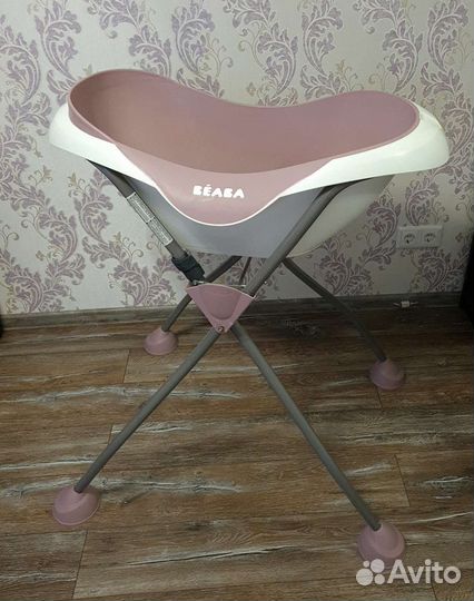 Ванночка и пеленальный столик Beaba