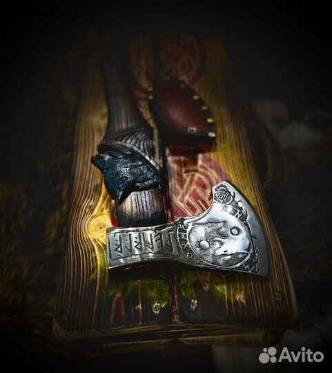 Кованый топор ручной работы Фенрир