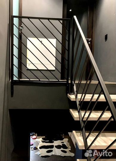 Лестница Г-образная с поворотными ступенями