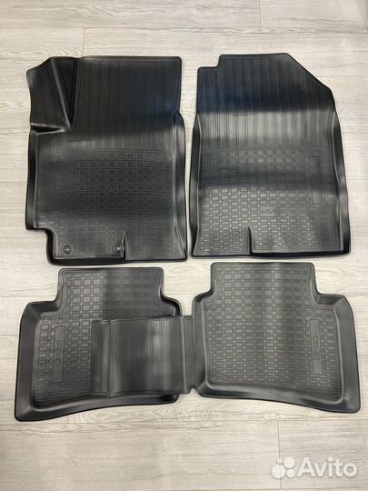 Оригинальные резиновые ковры Kia Rio 2017