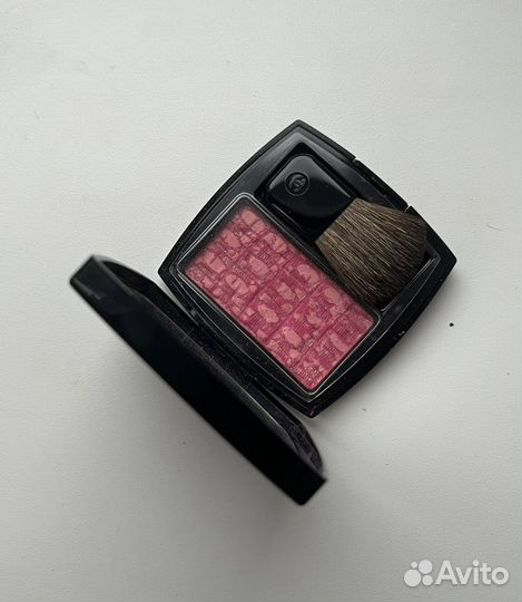 Chanel румяна 17 tweed fuchsia