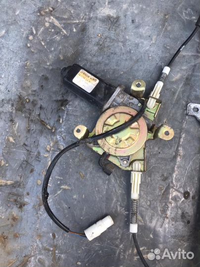 Задние Эл. Подъемники Lantra 90-95г Отправка