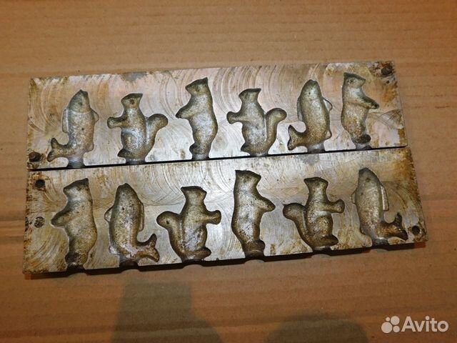 Старинная форма для изготовления леденцов на палоч