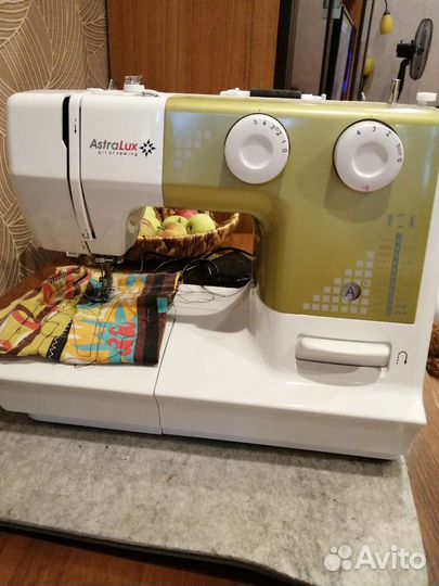 Швейная машина Janome бу