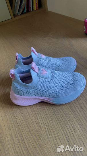 Кроссовки для девочки 25