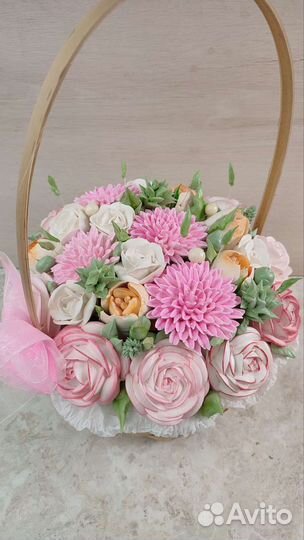 Подарок (цветы из зефира)