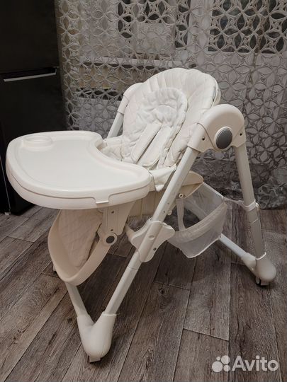 Стульчик для кормления tommy