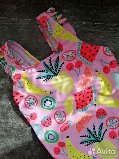 Купальник новый на 5-6 лет