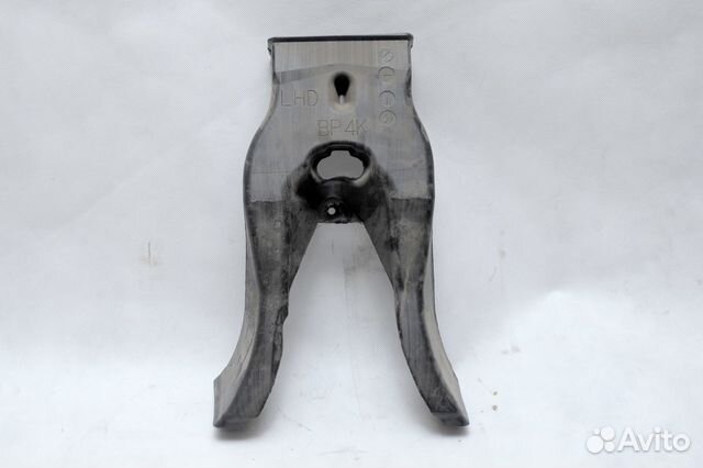 Воздуховод Мазда 3 Хэтч (Mazda 3 HB )