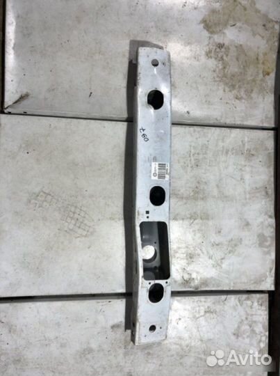 Усилитель бампера передний Land Rover Range Rover