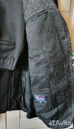 Костюм Valentino