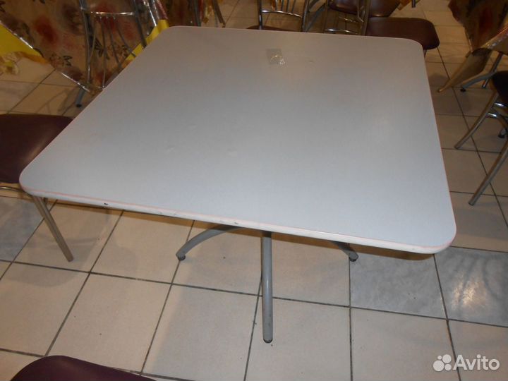 Продаю столы и стулья