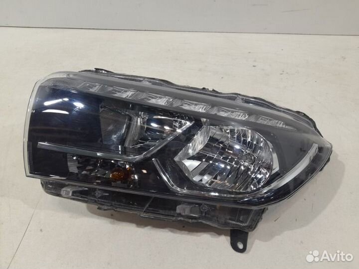Фара левая LADA X-Ray 2015