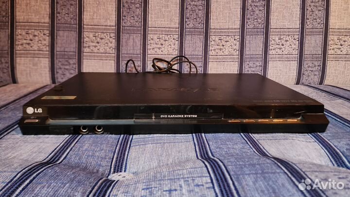 LG DKS-7500 DVD karaoke system